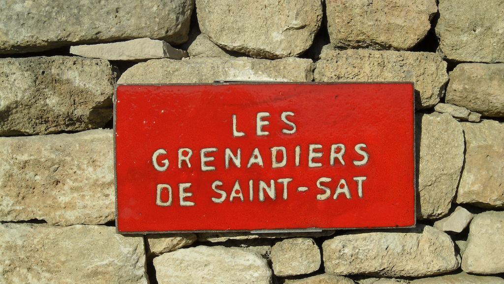 Les Grenadiers De Saint Sat Buitenkant foto